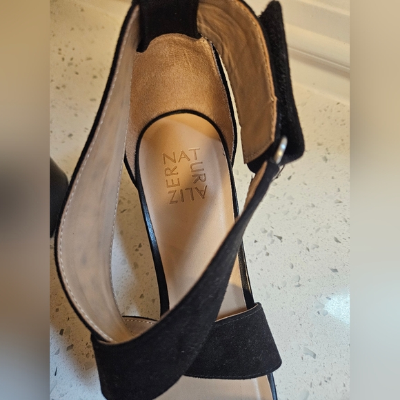 Womens 9 Naturalizer Block Heel Dress Sandal Adele - Picture 4 of 13